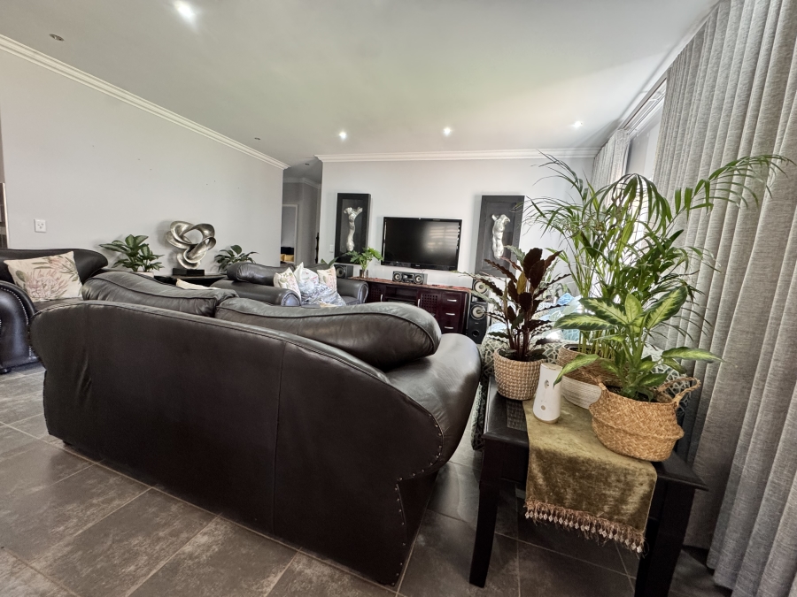 To Let 3 Bedroom Property for Rent in Wilkoppies North West